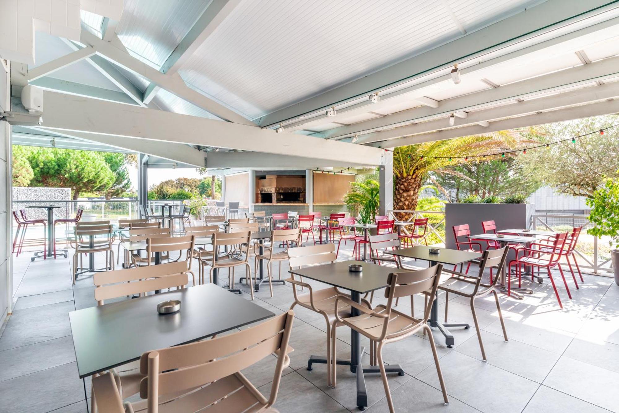 Abor Hotel, Mont De Marsan Saint-Pierre-du-Mont  Экстерьер фото