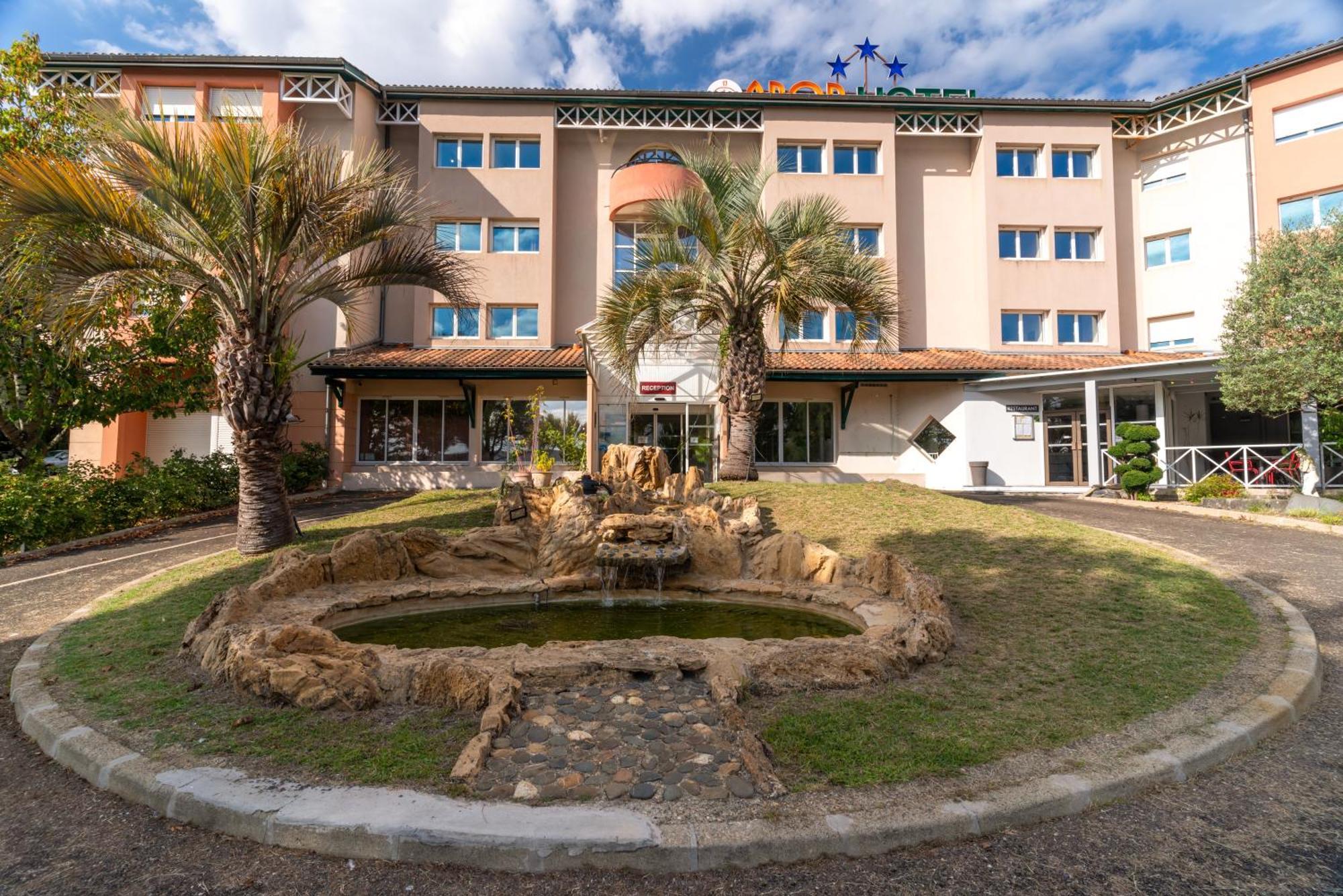 Abor Hotel, Mont De Marsan Saint-Pierre-du-Mont  Экстерьер фото